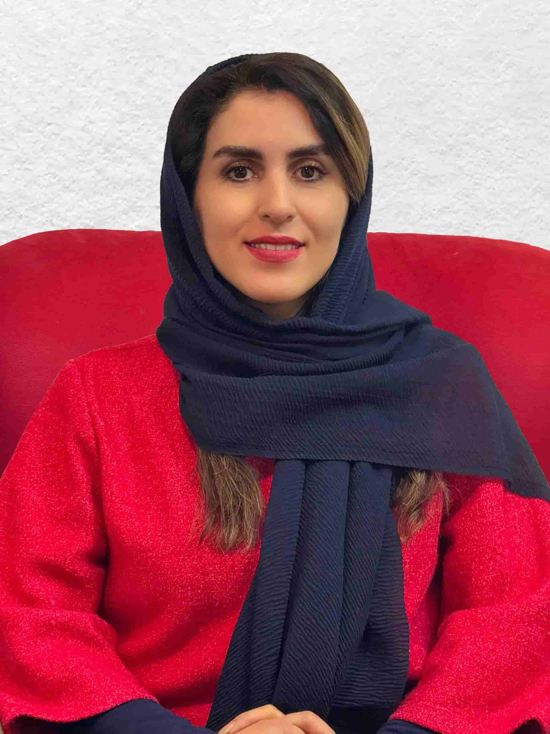 خانم نجمه لطیفه گو